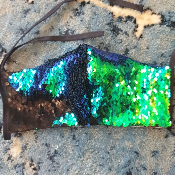 Triple layer color shifting sequin masks - Picture 6 of 6